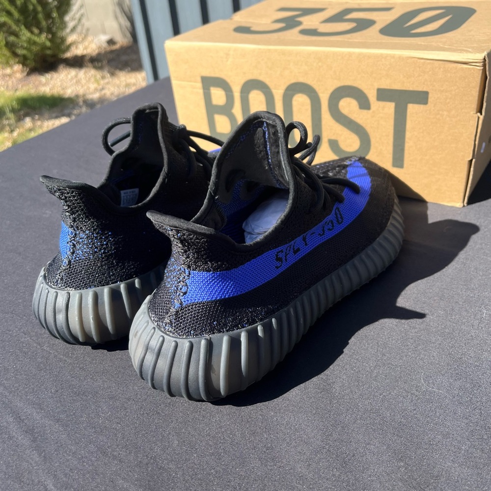 Yeezy Boost 350 V2 'Dazzling Blue'